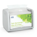 Tork Xpressnap® stolný zásobník na servítky sivý